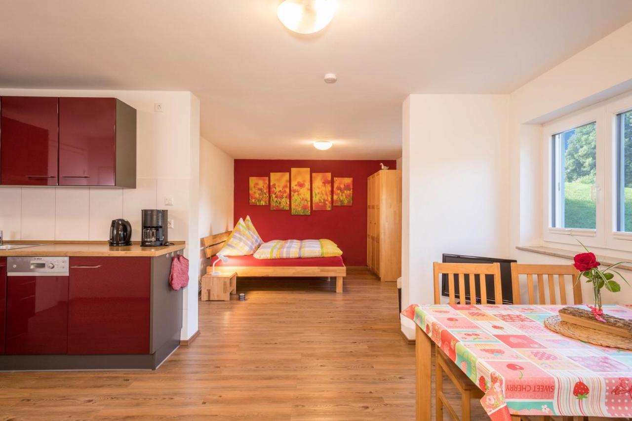 Ferienhof Weber Wohnung Fichte Нойкирх Экстерьер фото